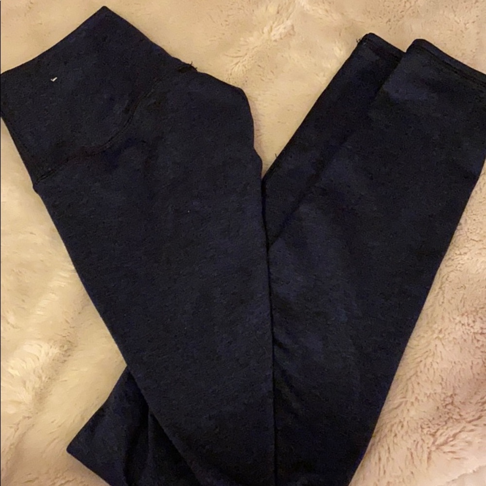 Aerie Navy Chill.Play.Move.